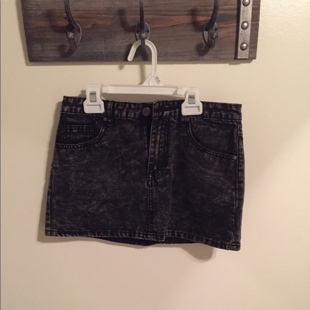 Acid washed black denim skirt